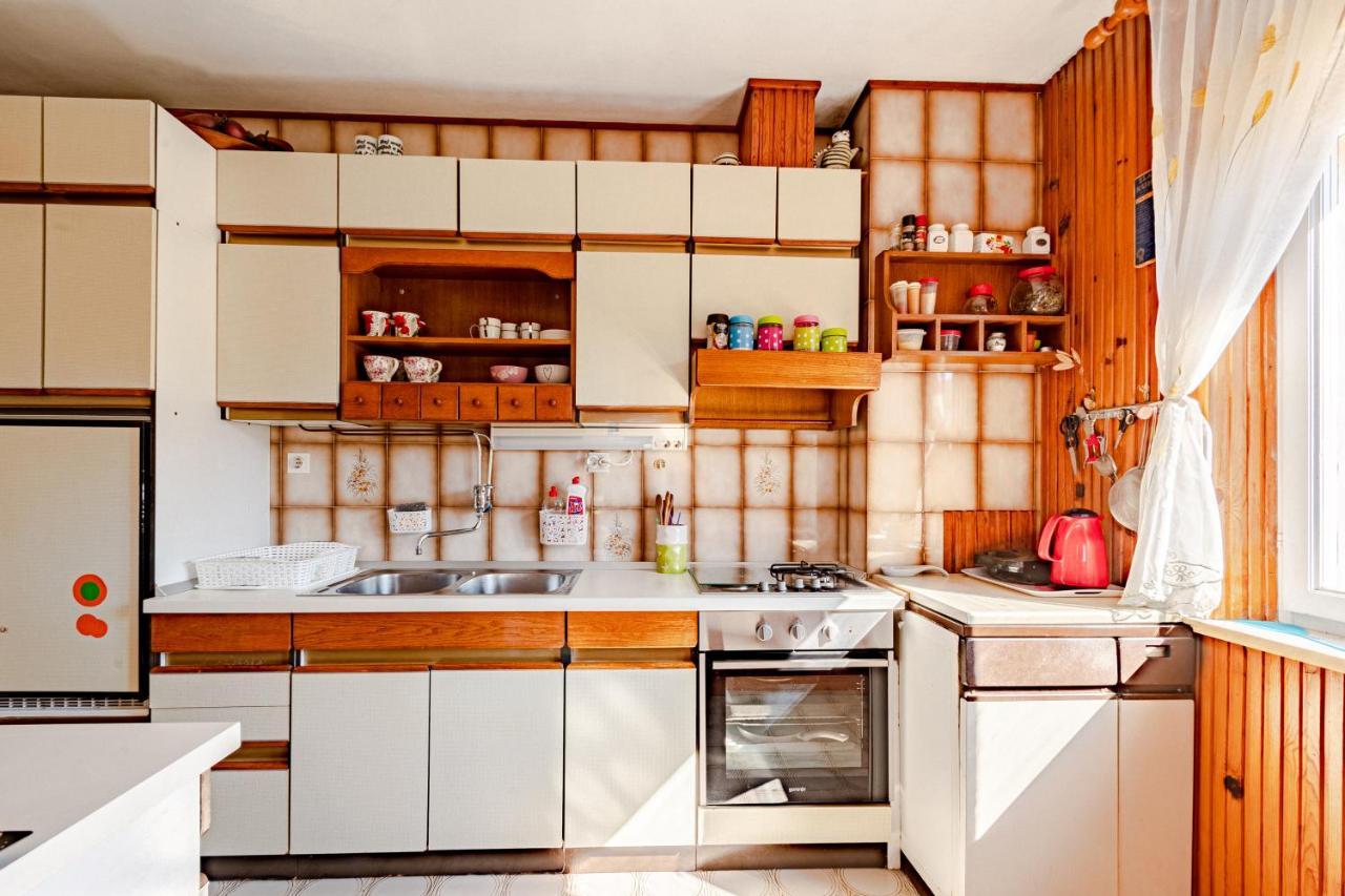 Apartments Mak Račišće Eksteriør bilde